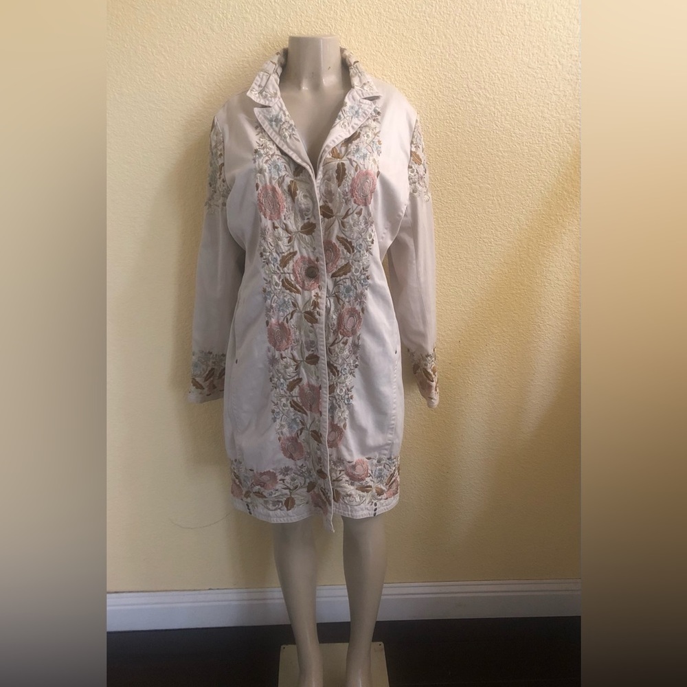 Johnny was biya two ten ten five beige embroidered coat size L